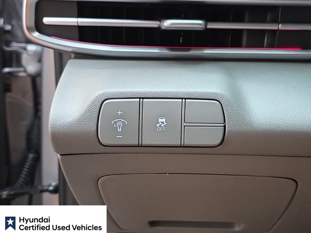 Used 2025 Hyundai Elantra SEL FWD image 27