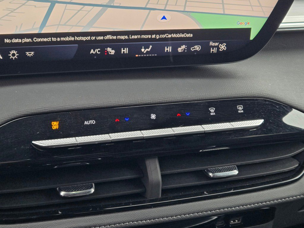 Certified 2025 Buick Enclave Preferred image 29