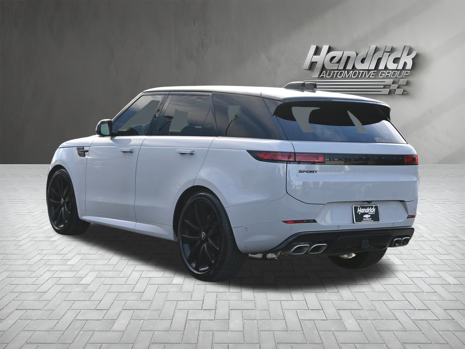 Used 2025 Land Rover Range Rover Sport Dynamic SE image 9