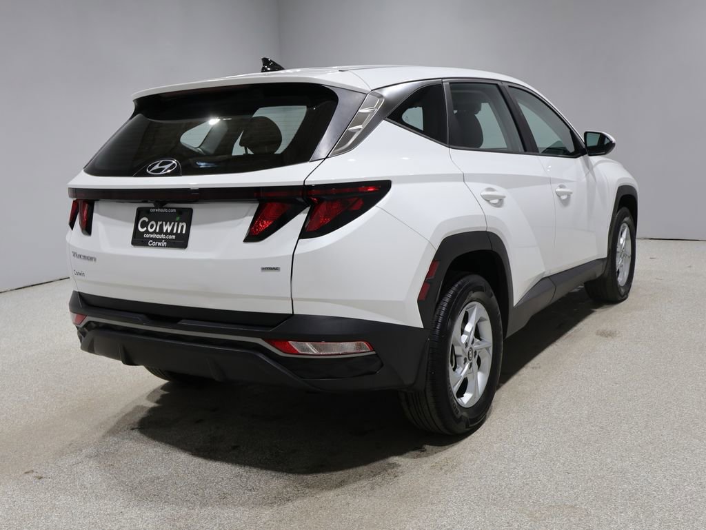 Used 2023 Hyundai Tucson SE image 2