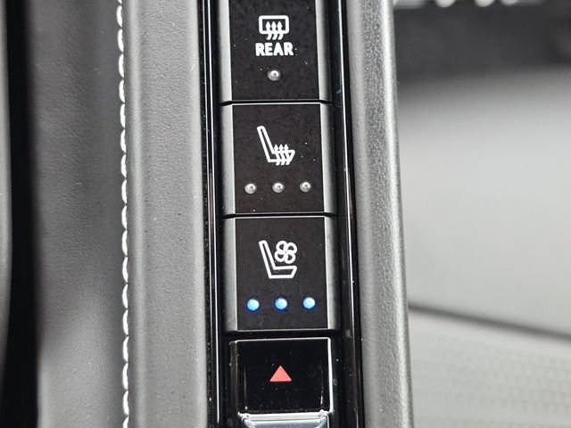 Used 2023 Chevrolet Corvette Stingray Premium Conv RWD image 11