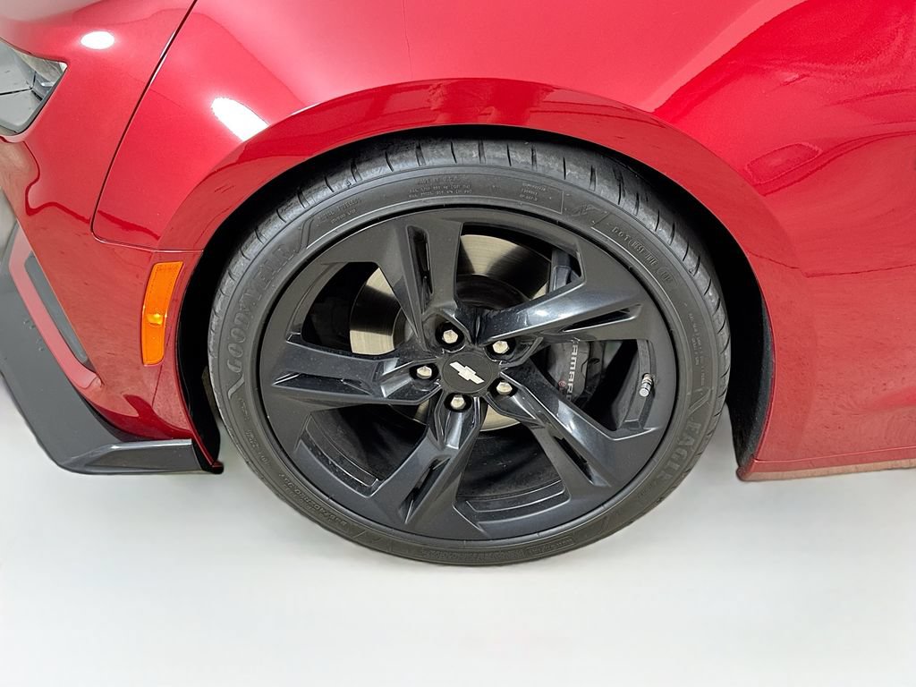 Used 2019 Chevrolet Camaro SS RWD image 24