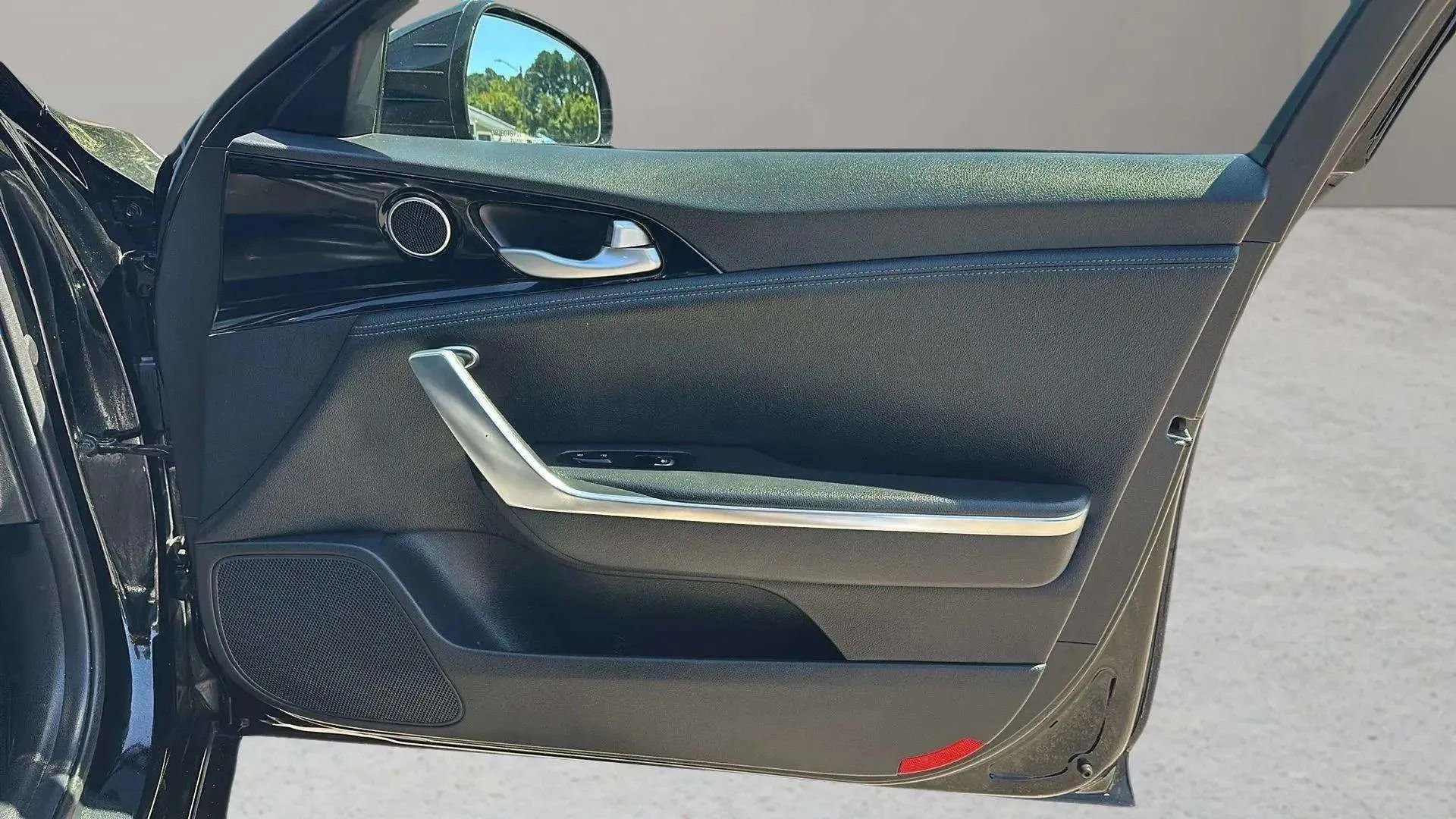 Used 2020 Kia Stinger GT-Line image 19