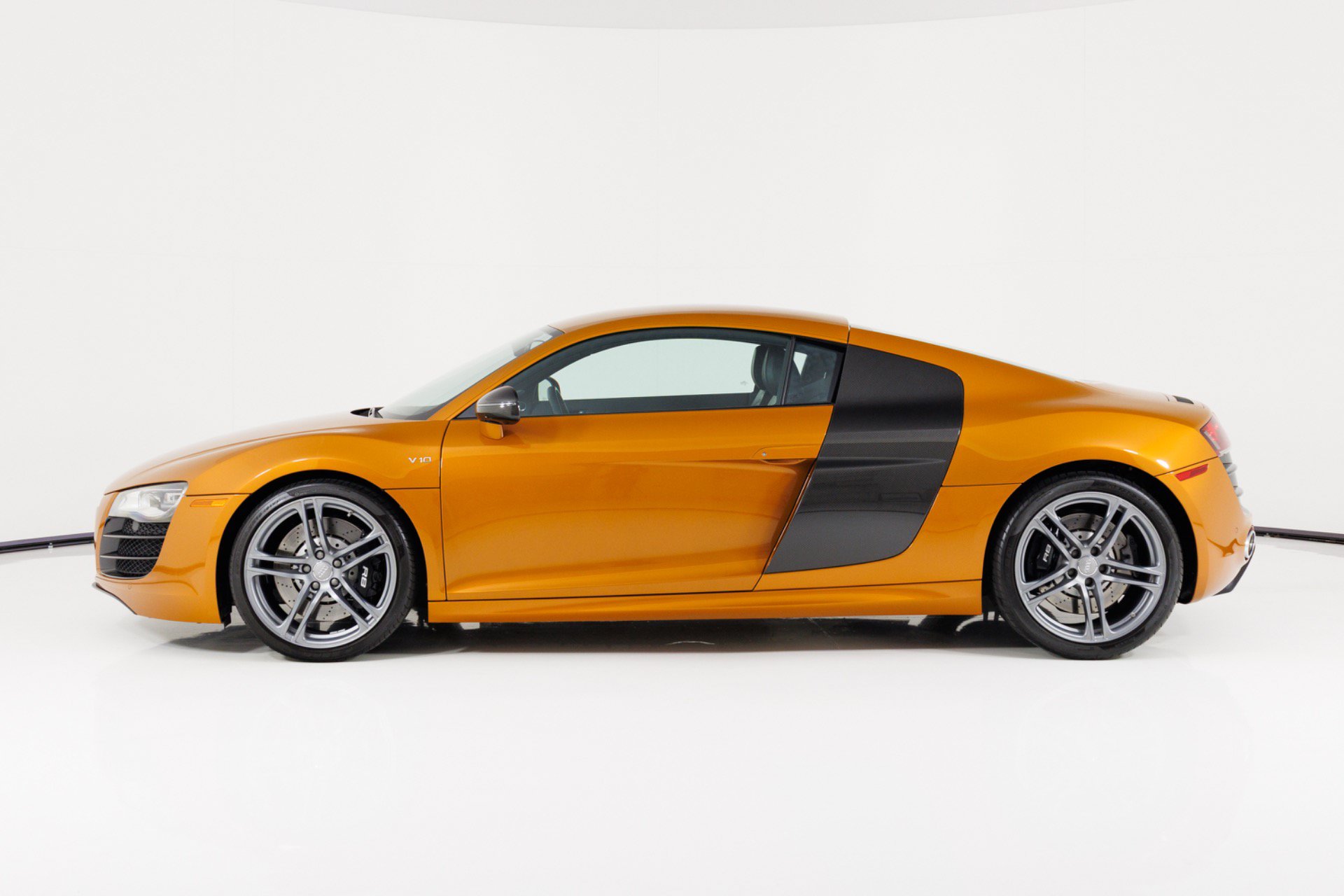 Used 2011 Audi R8 V10 AWD/4WD image 6