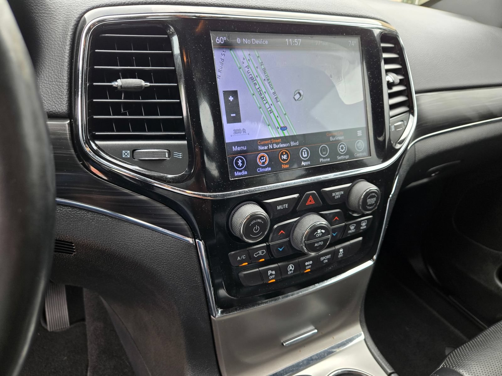 Used 2020 Jeep Grand Cherokee Limited w/ Luxury Group II RWD image 14