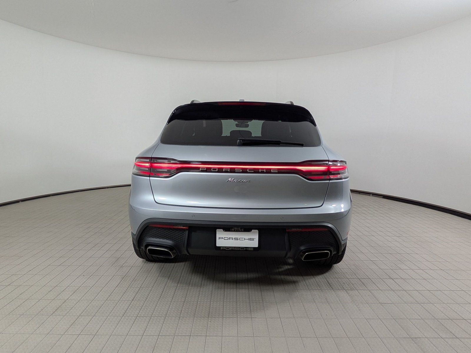 New 2026 Porsche Macan AWD/4WD image 10