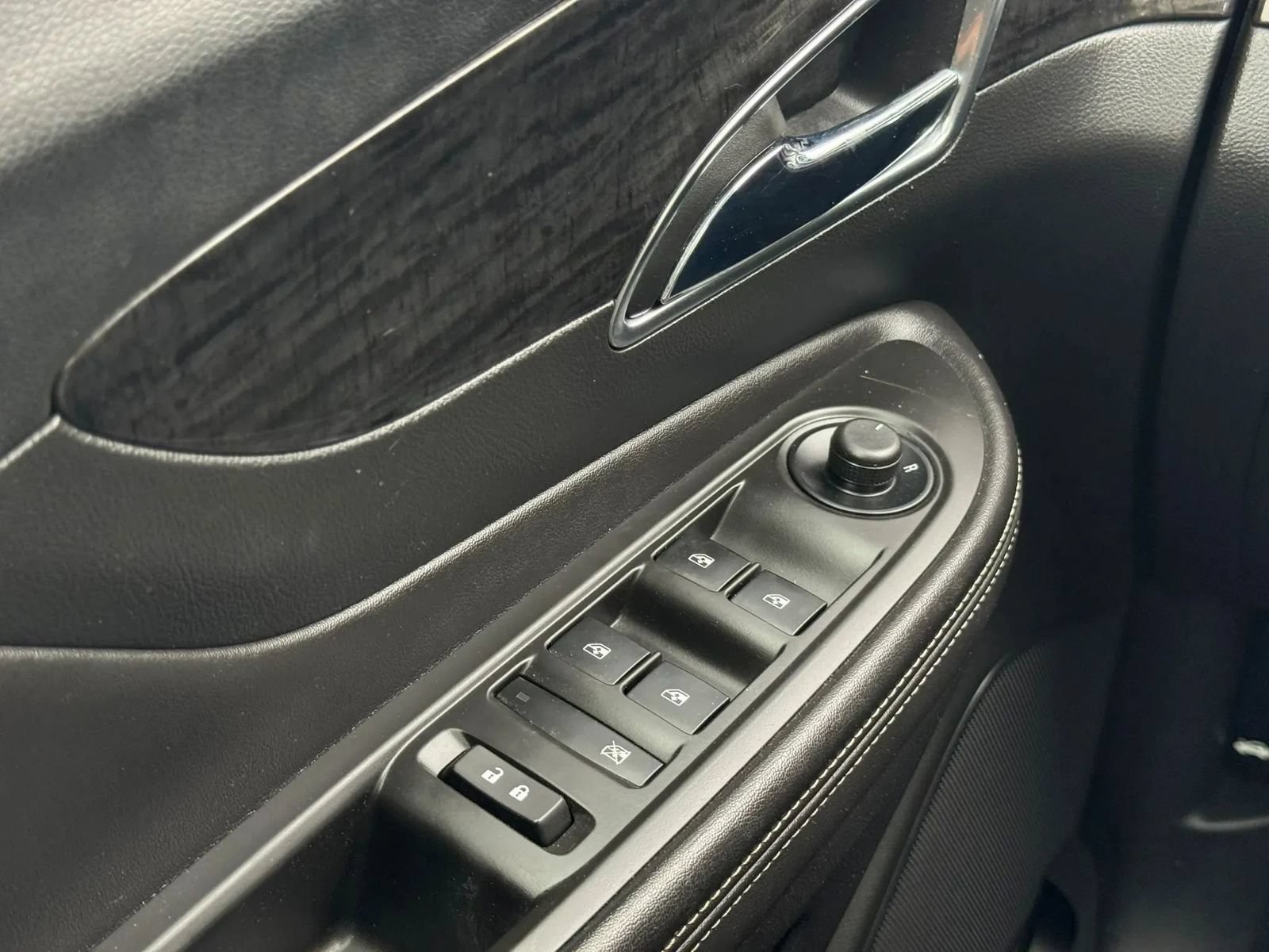 Used 2014 Buick Encore Leather AWD/4WD image 29