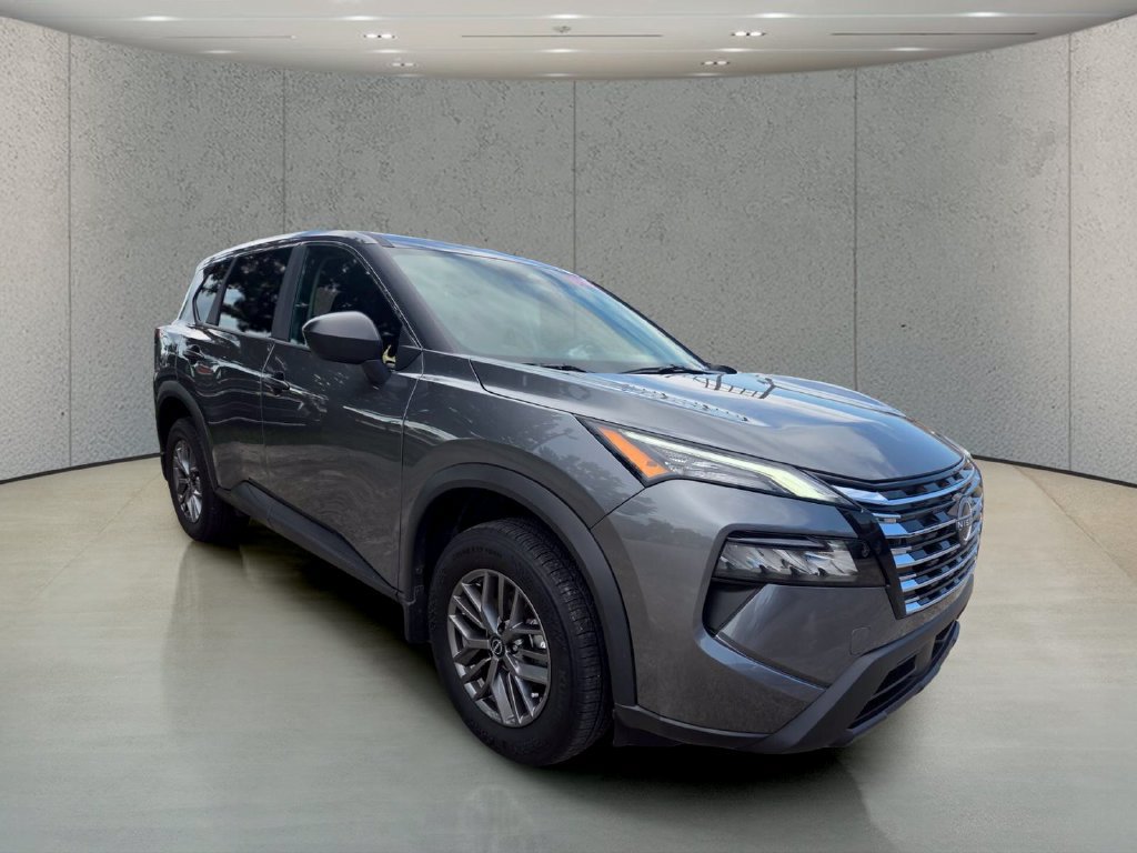 Used 2026 Nissan Rogue S FWD image 7