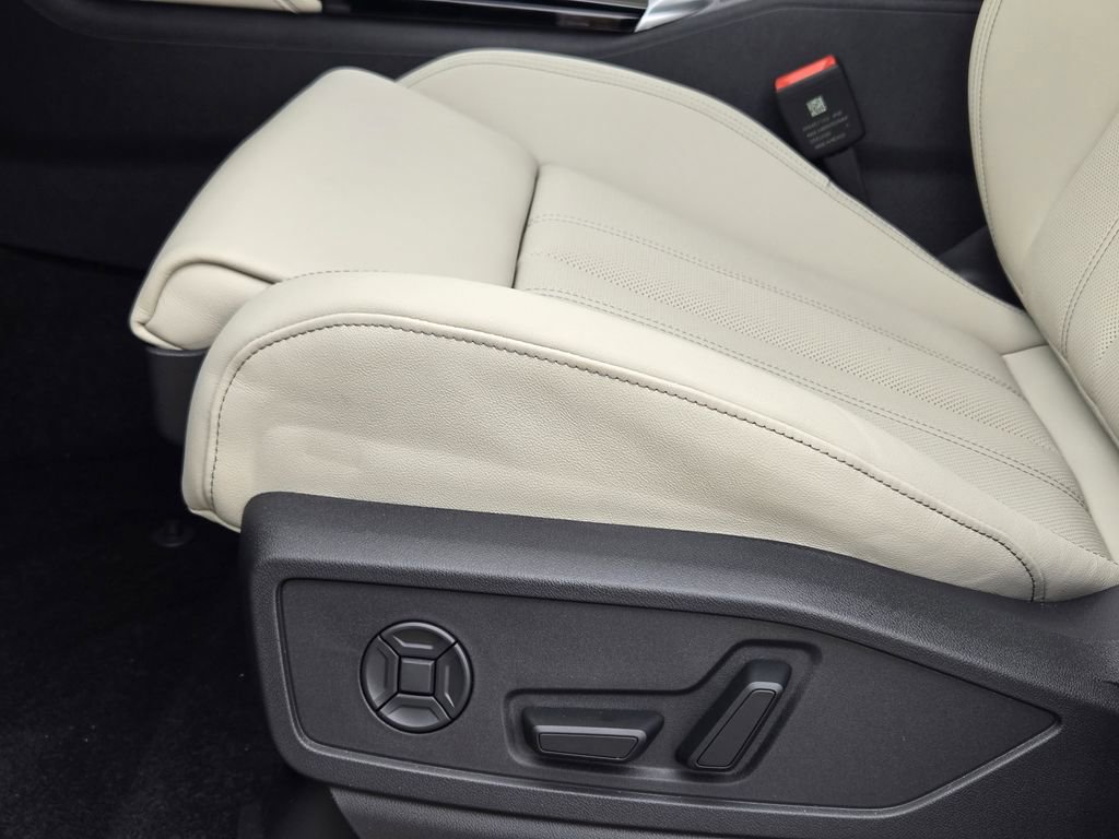 New 2025 Audi Q5 Prestige image 28