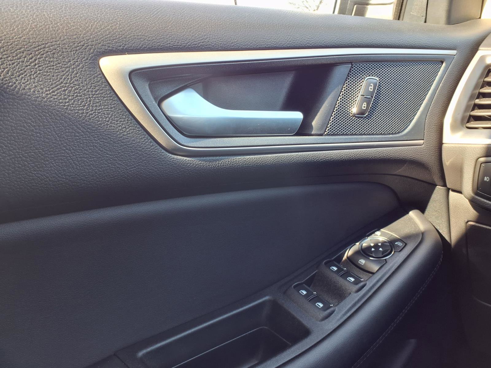 Used 2024 Ford Edge SEL w/ Convenience Package image 20