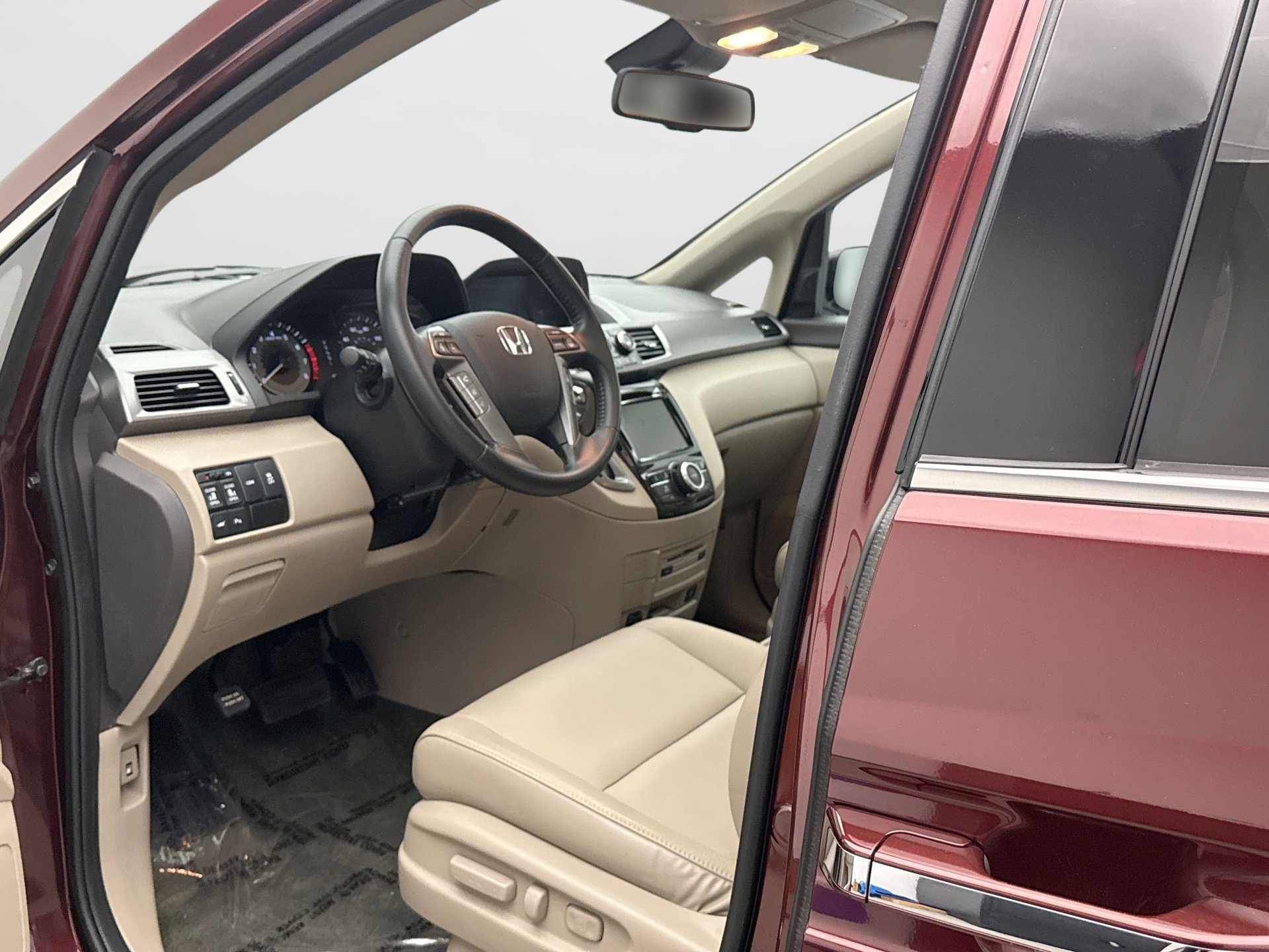 Used 2016 Honda Odyssey Touring Elite image 10