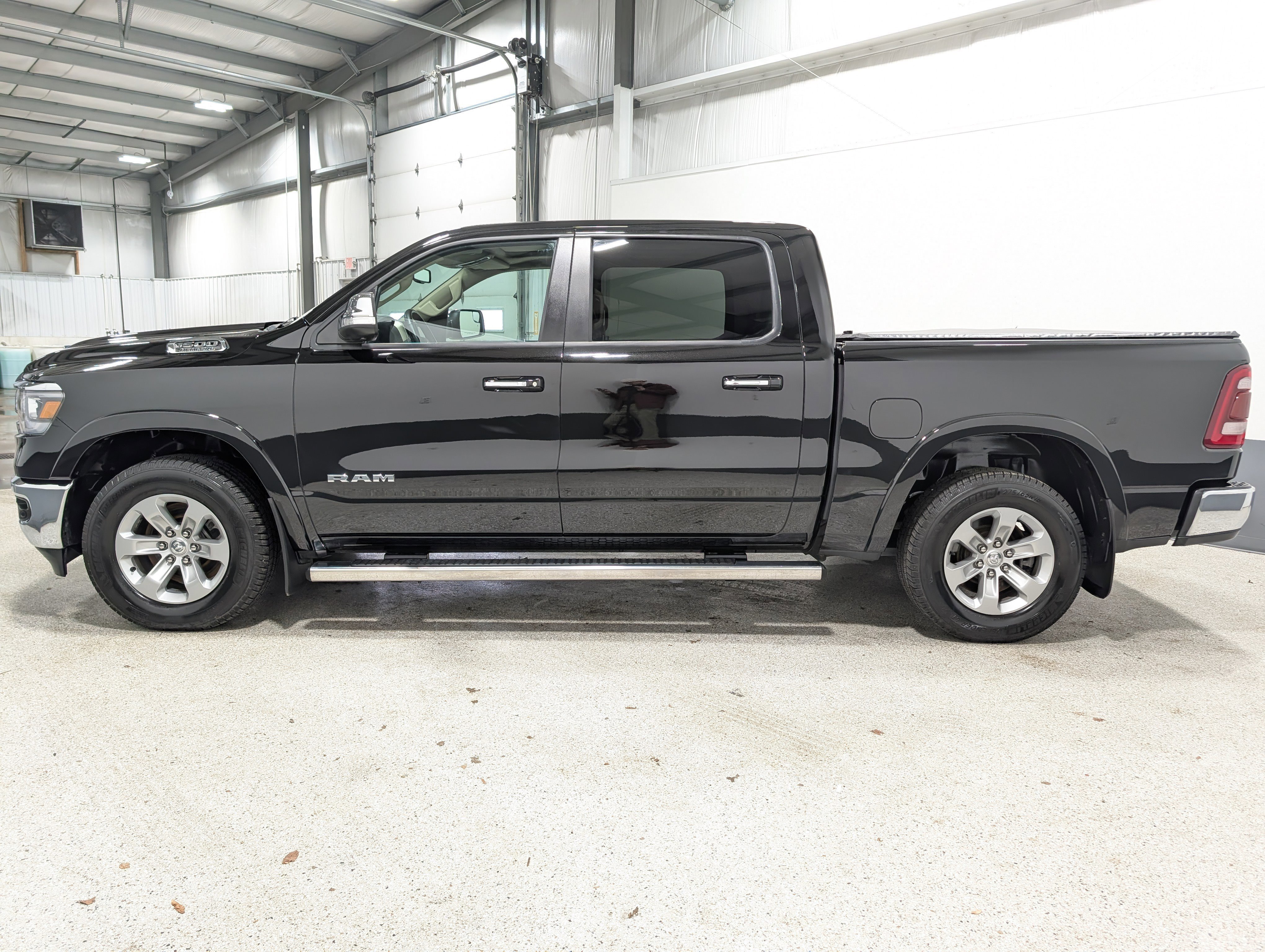 Used 2019 RAM 1500 Laramie image 6