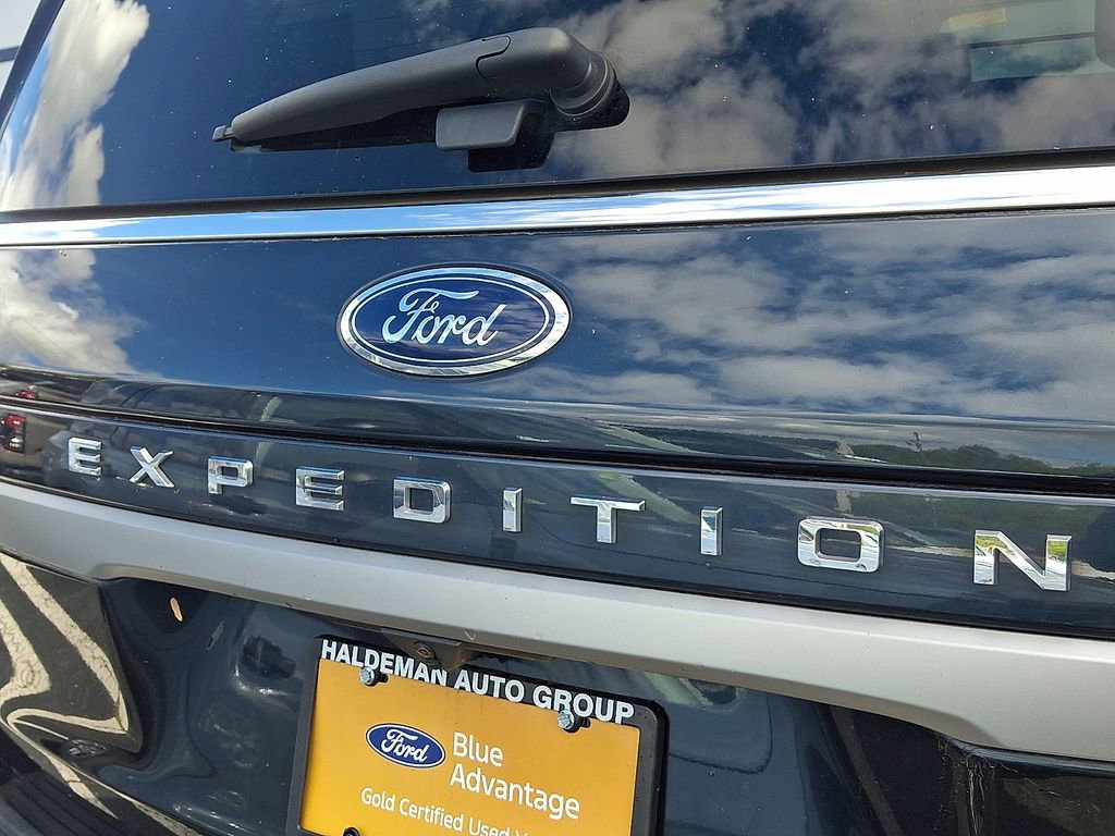 Used 2023 Ford Expedition XLT AWD/4WD image 8