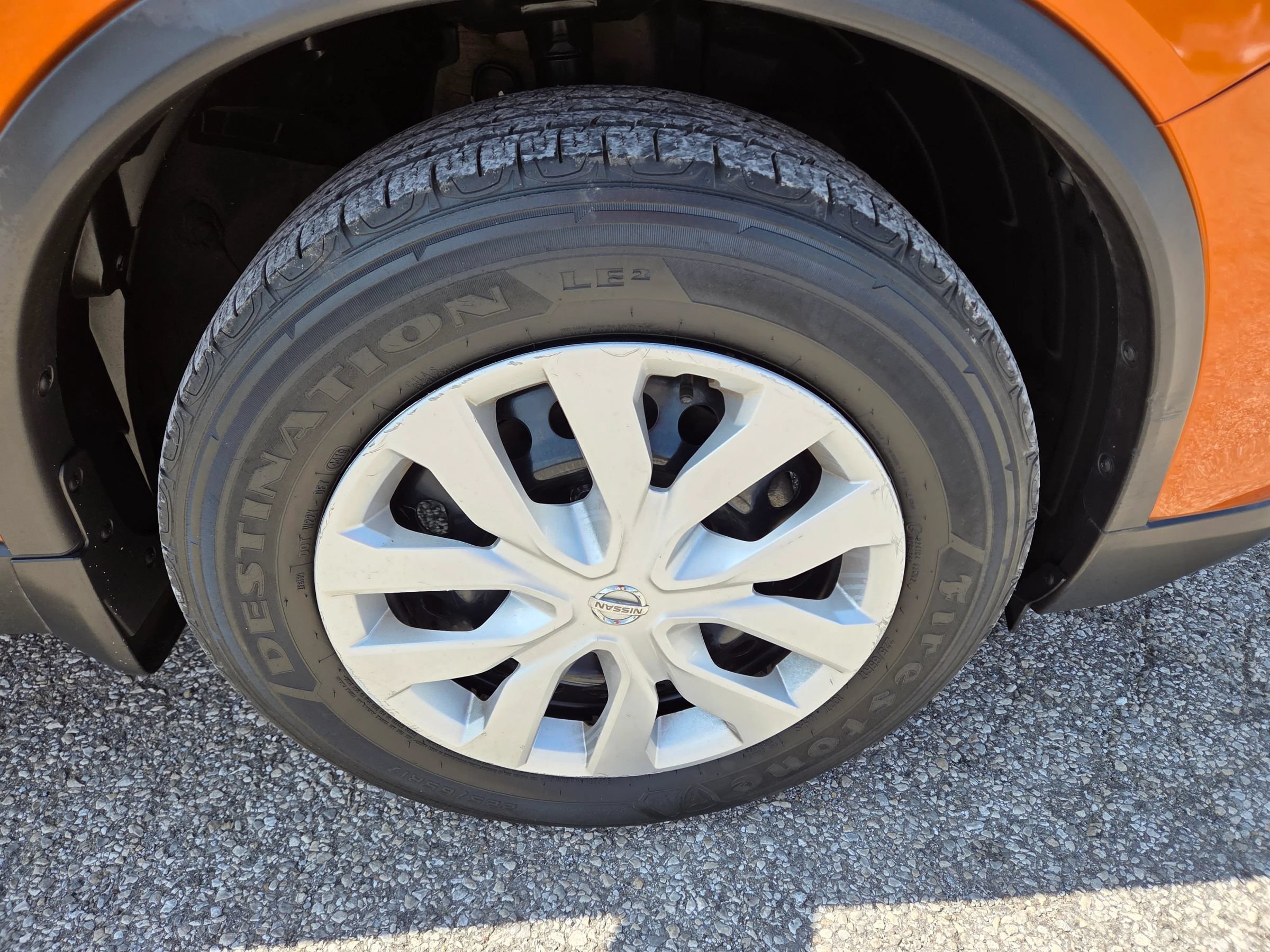 Used 2017 Nissan Rogue S w/ S Appearance Package AWD/4WD image 9