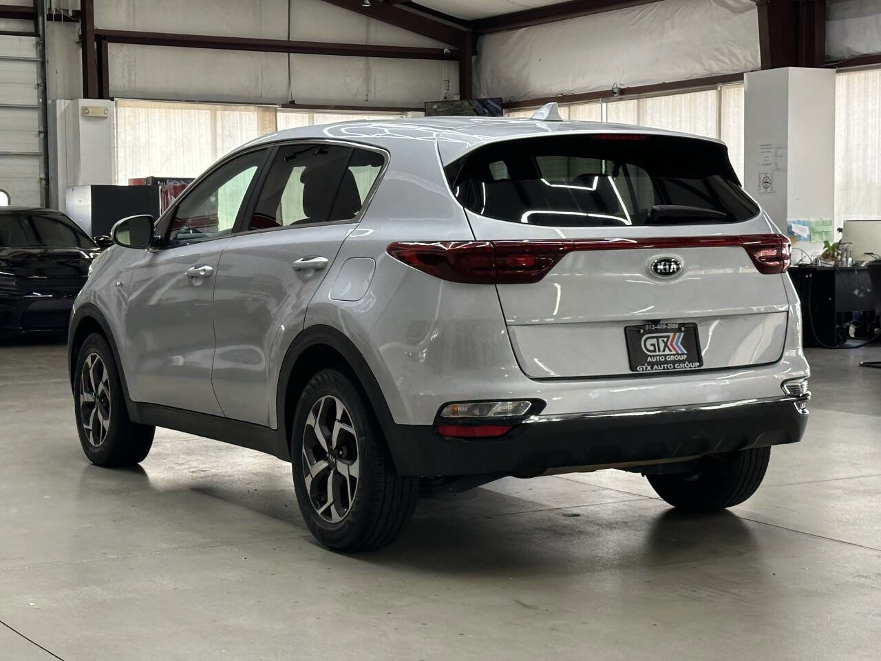 Used 2020 Kia Sportage LX image 4