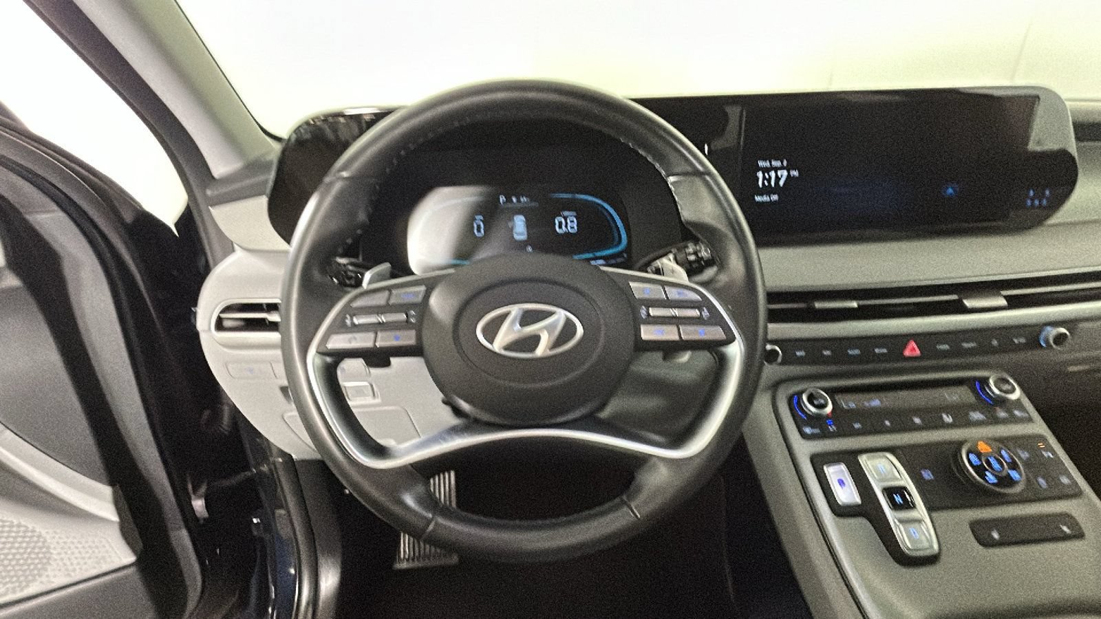 Used 2025 Hyundai Palisade SEL AWD/4WD image 17