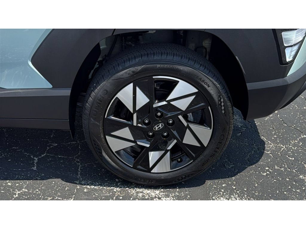 Used 2024 Hyundai Kona SEL AWD/4WD image 12