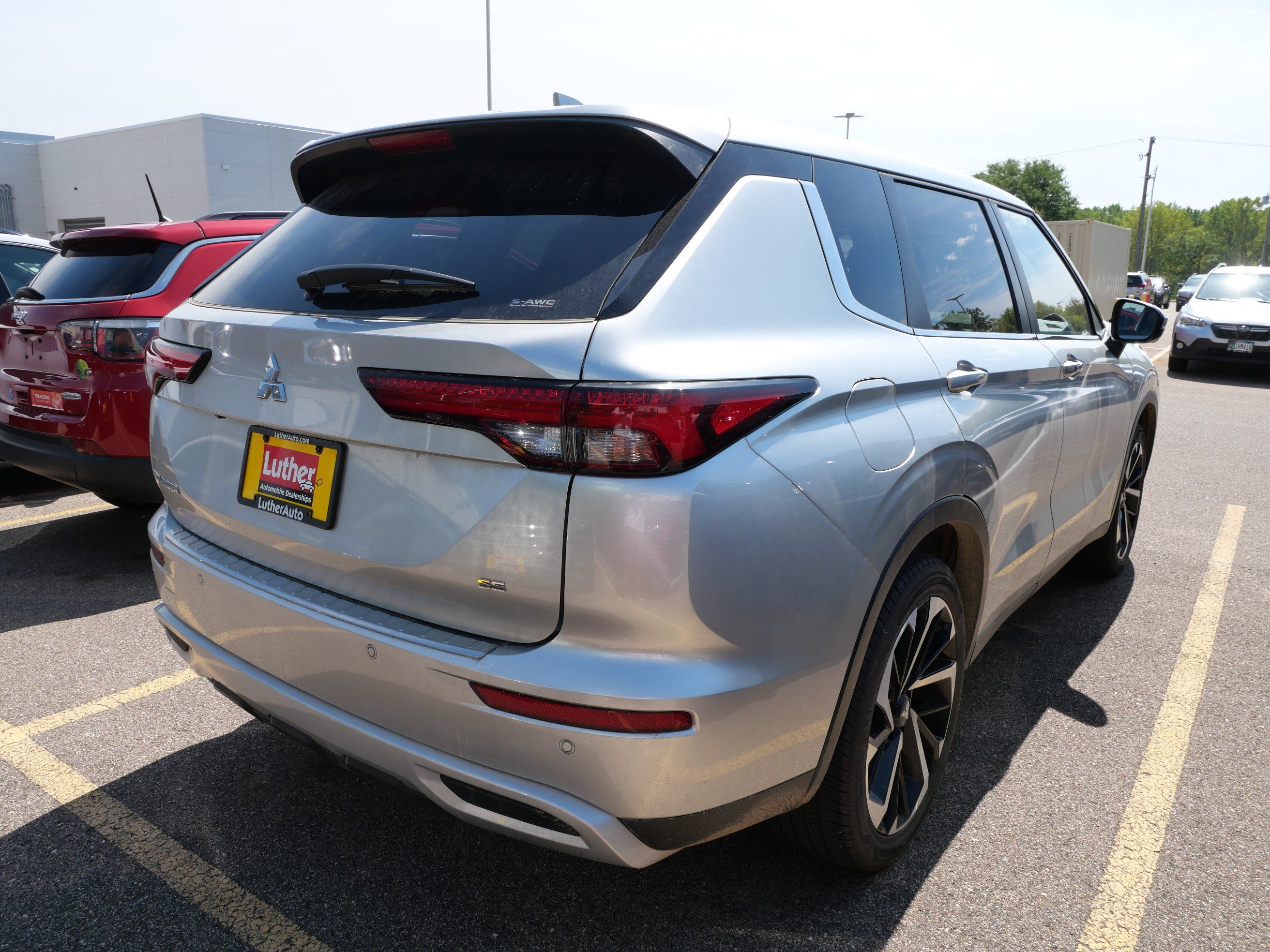Used 2024 Mitsubishi Outlander SE Black Edition AWD/4WD image 8
