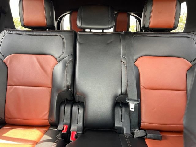 Used 2019 Ford Explorer XLT w/ Equipment Group 202A FWD image 29