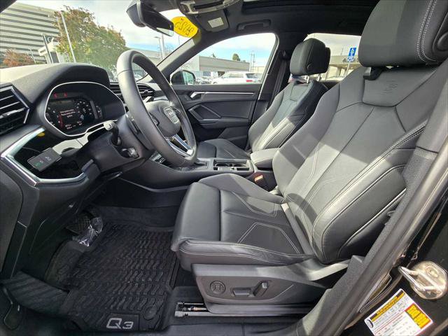 Used 2025 Audi Q3 2.0T Premium w/ Convenience Package AWD/4WD image 20
