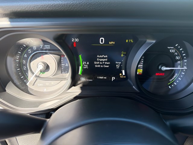 Used 2024 Jeep Wrangler Unlimited AWD/4WD image 13