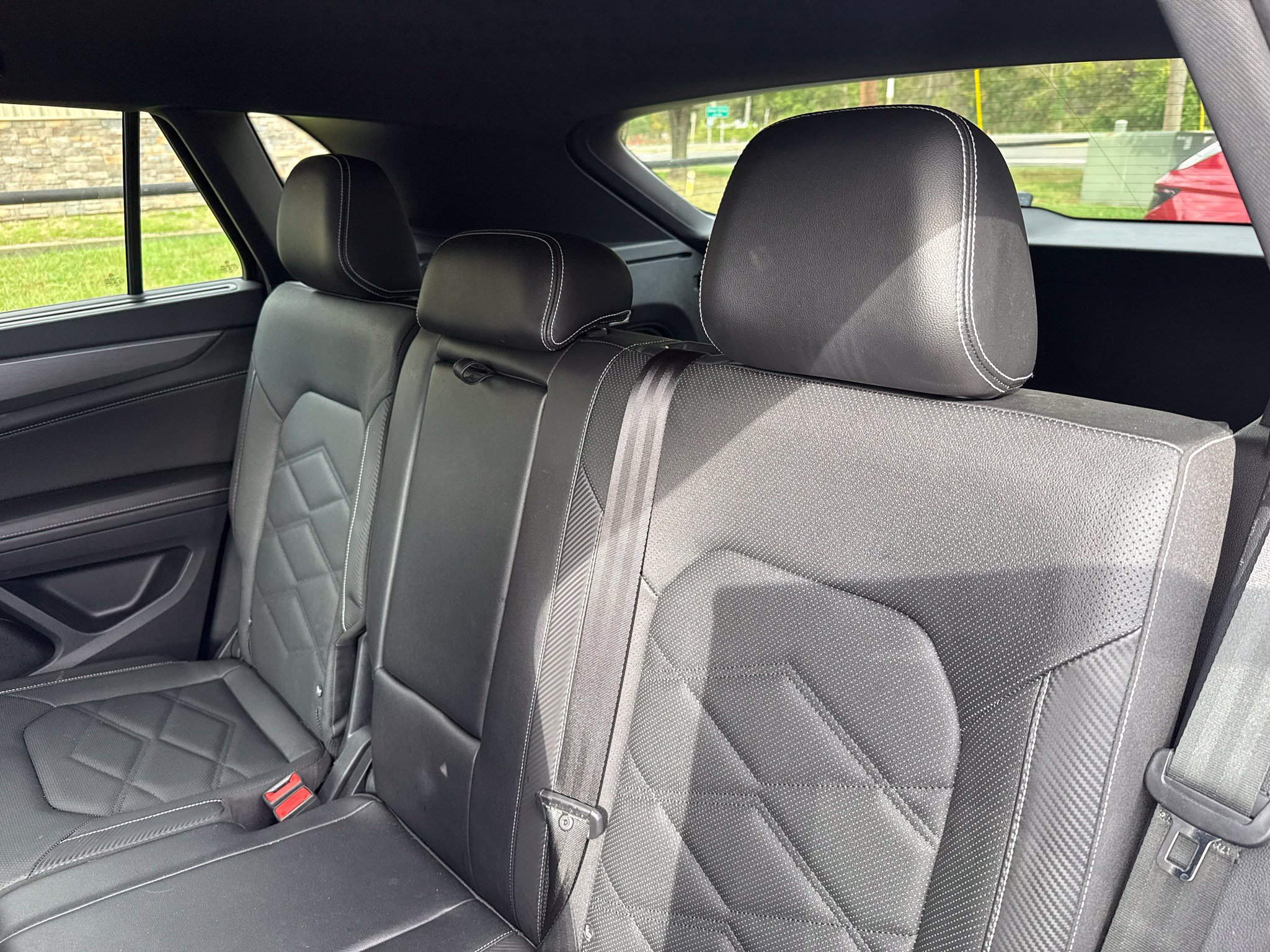 Used 2025 Volkswagen Atlas Cross Sport SE AWD/4WD image 14