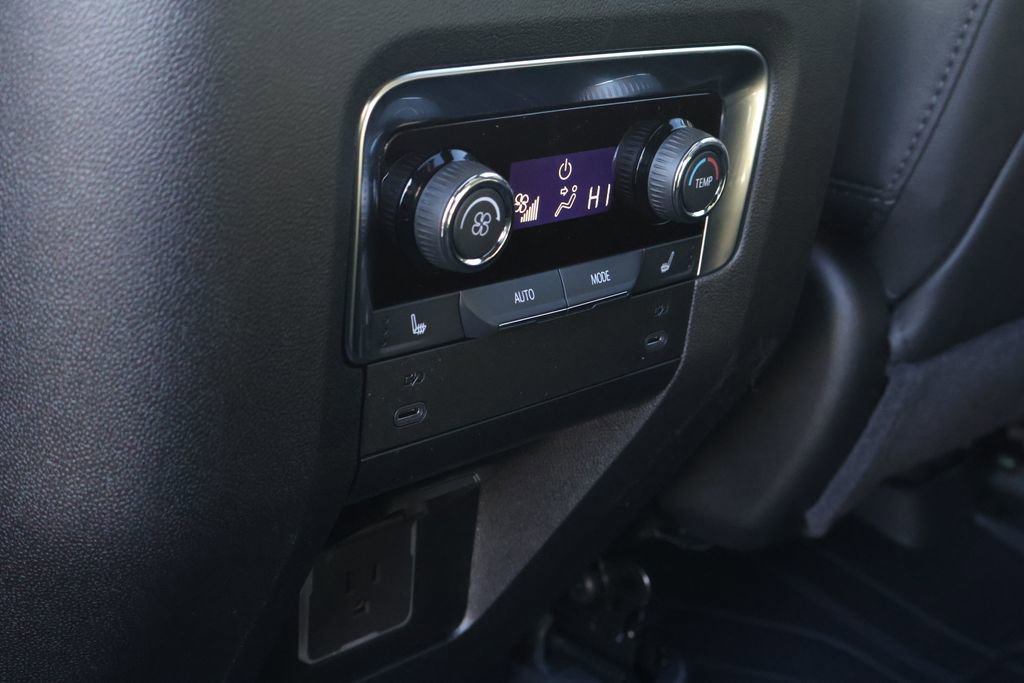 New 2026 Chevrolet Suburban Z71 w/ Comfort Package image 39