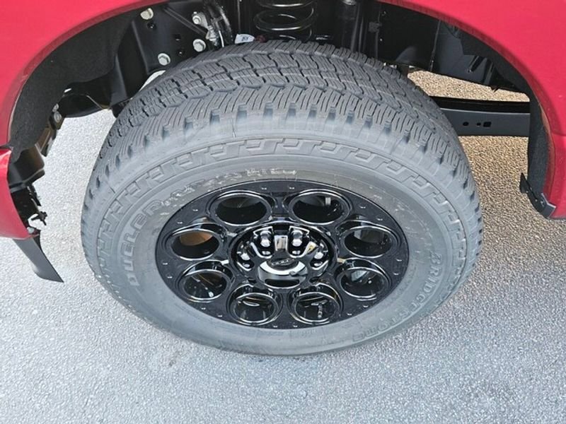 New 2026 Ford F250 Lariat w/ Black Appearance Package image 18
