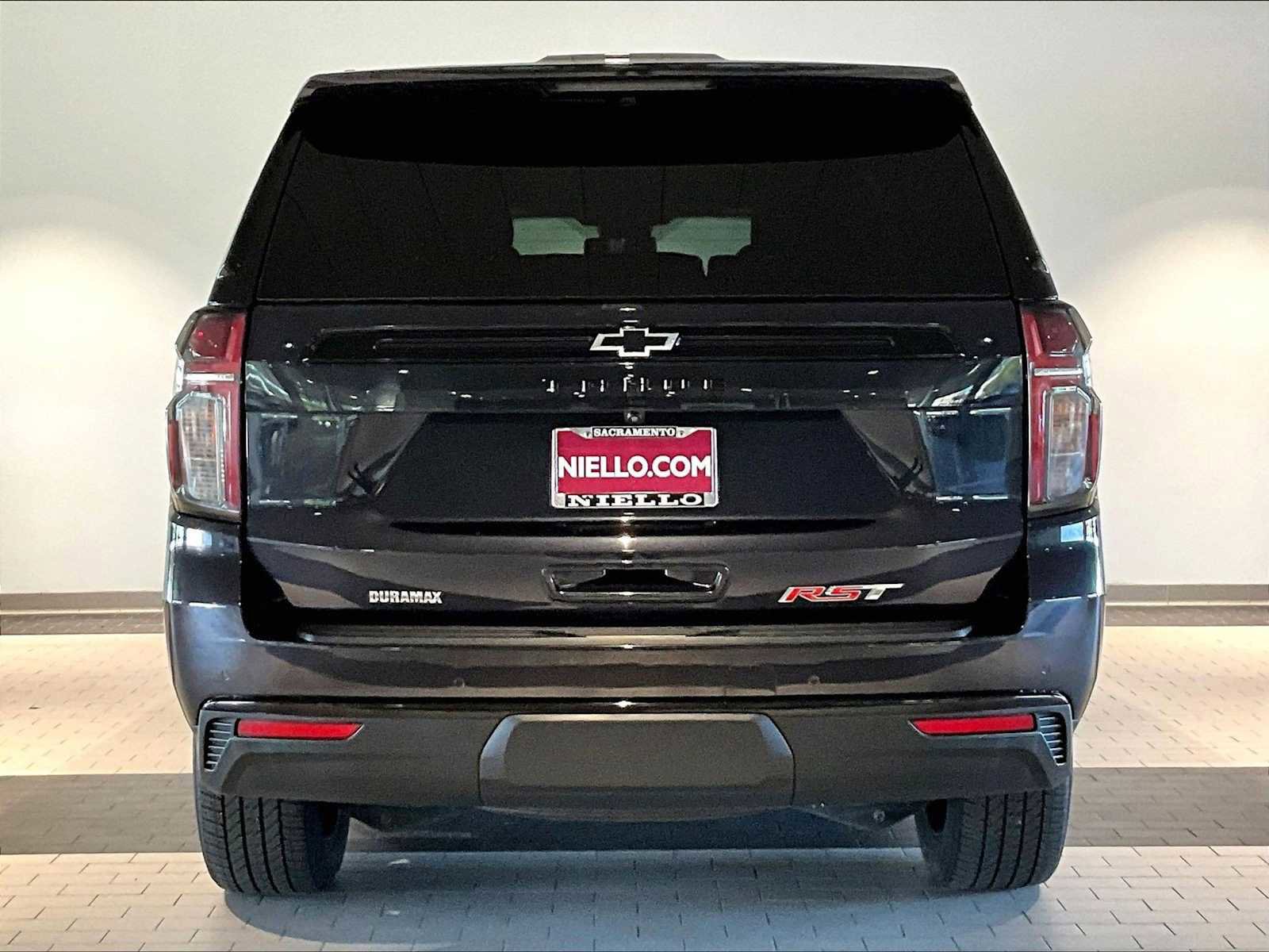 Used 2024 Chevrolet Tahoe RST w/ Luxury Package AWD/4WD image 9