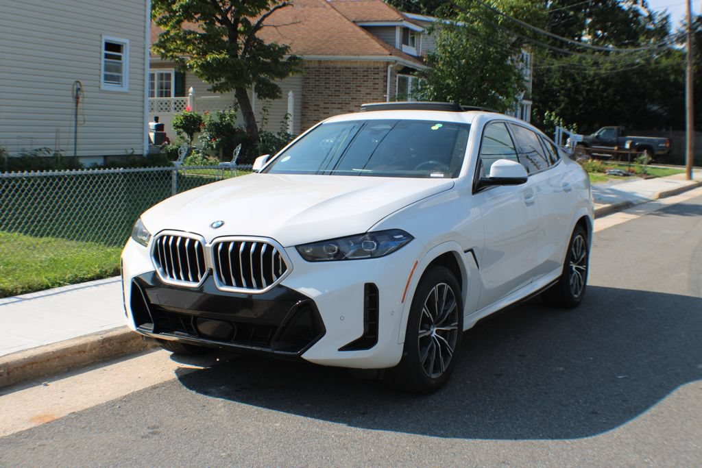 Used 2026 BMW X6 xDrive40i w/ Climate Comfort Package AWD/4WD image 2