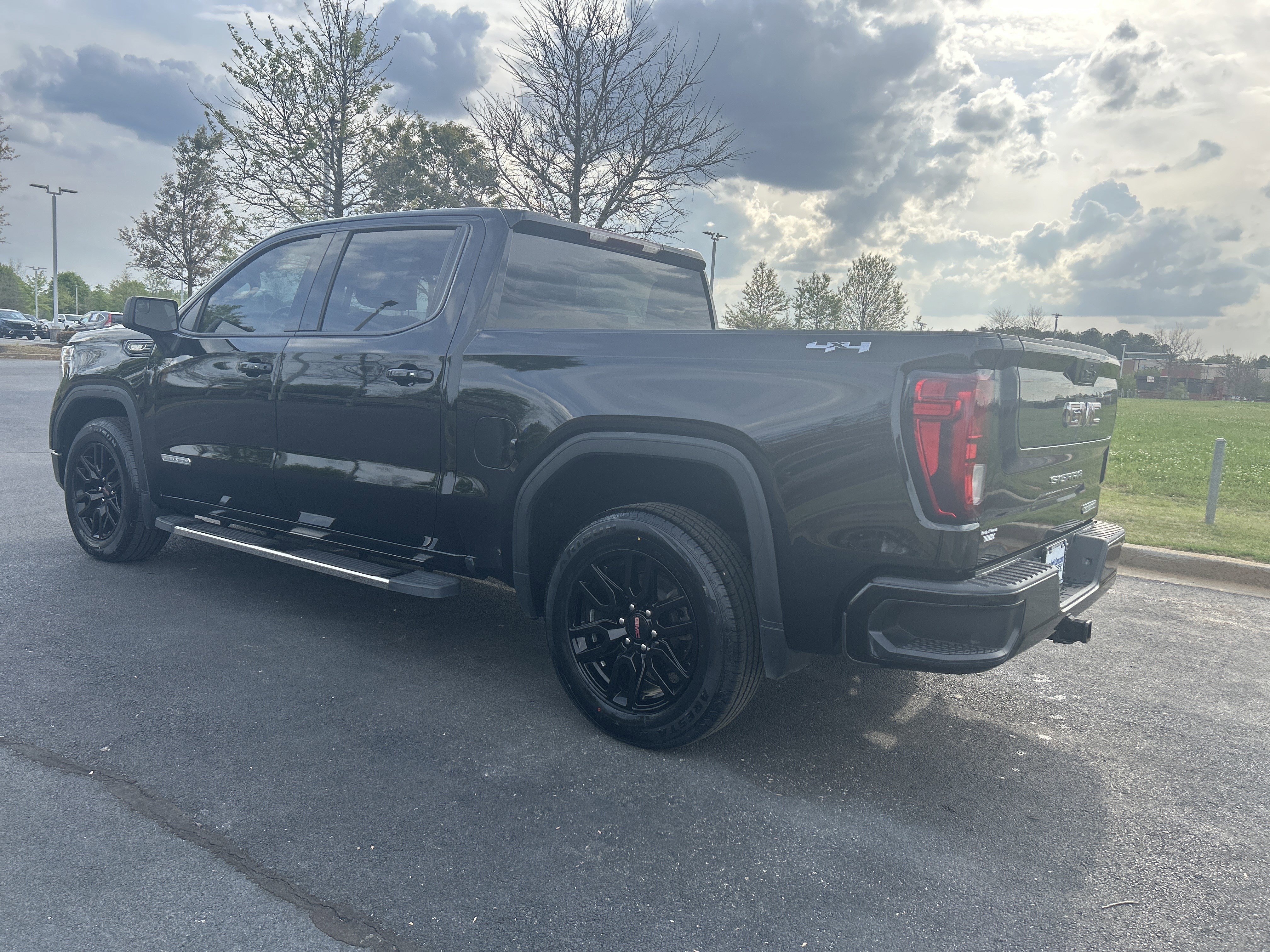 Used 2021 GMC Sierra 1500 Elevation image 7