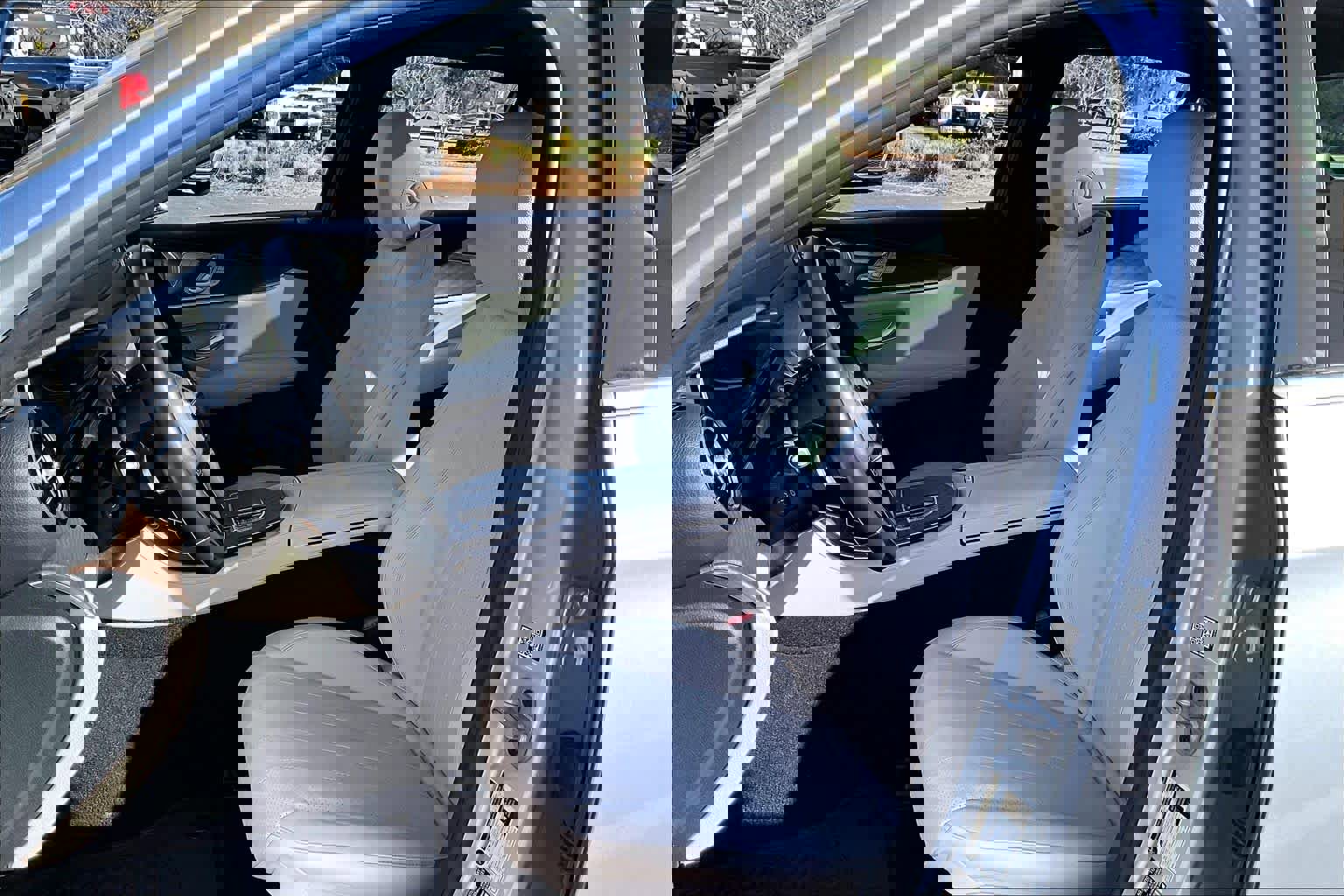 Used 2022 Mercedes-Benz E 350 4MATIC Sedan w/ Driver Assistance Package image 8