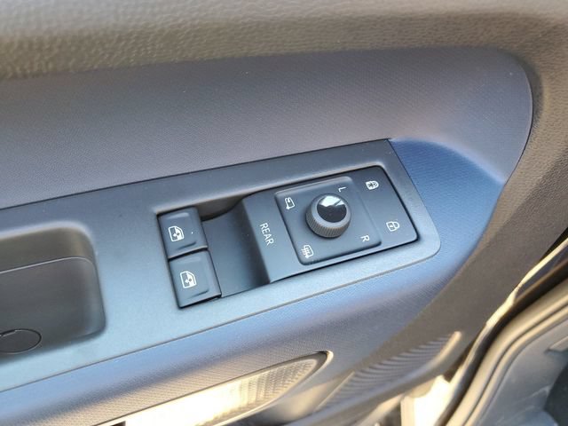 New 2025 Volkswagen ID. Buzz Pro S RWD image 24