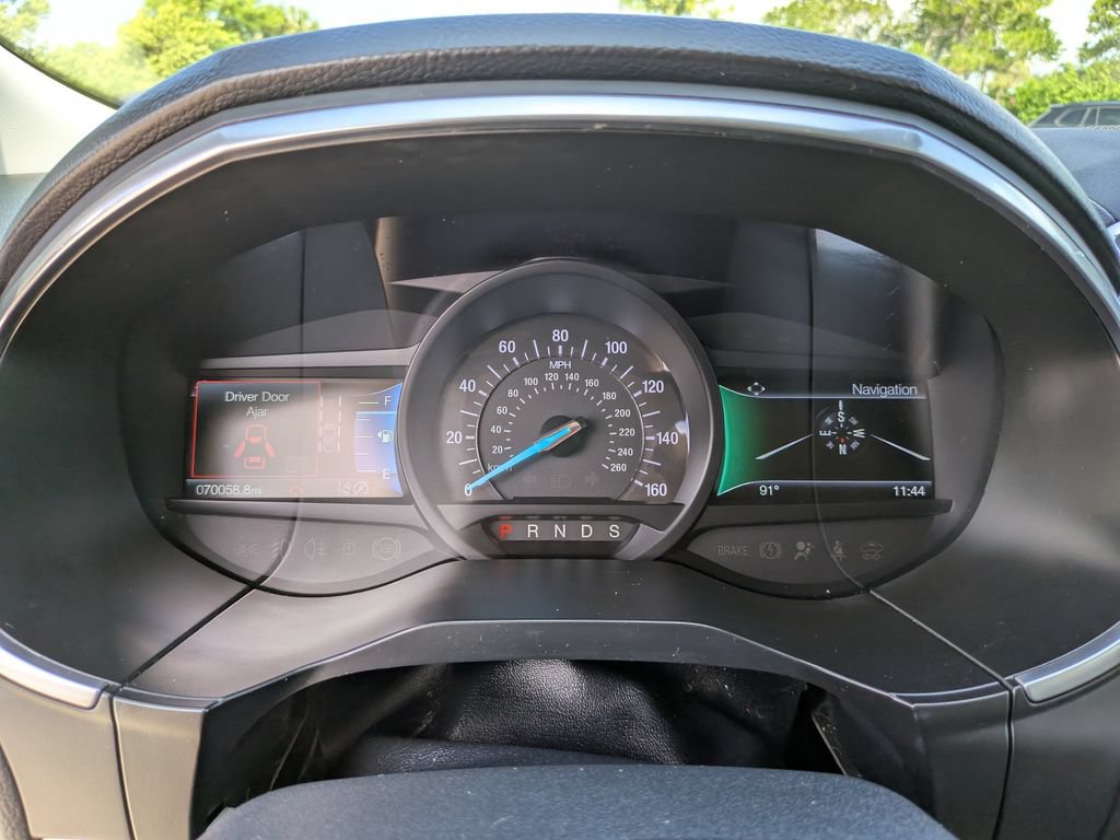 Used 2020 Ford Edge Titanium FWD image 35