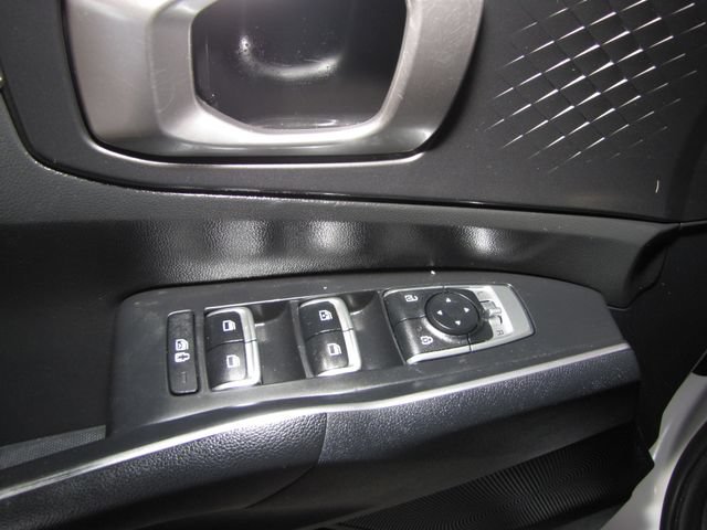 Used 2023 Kia Sorento LX FWD image 11
