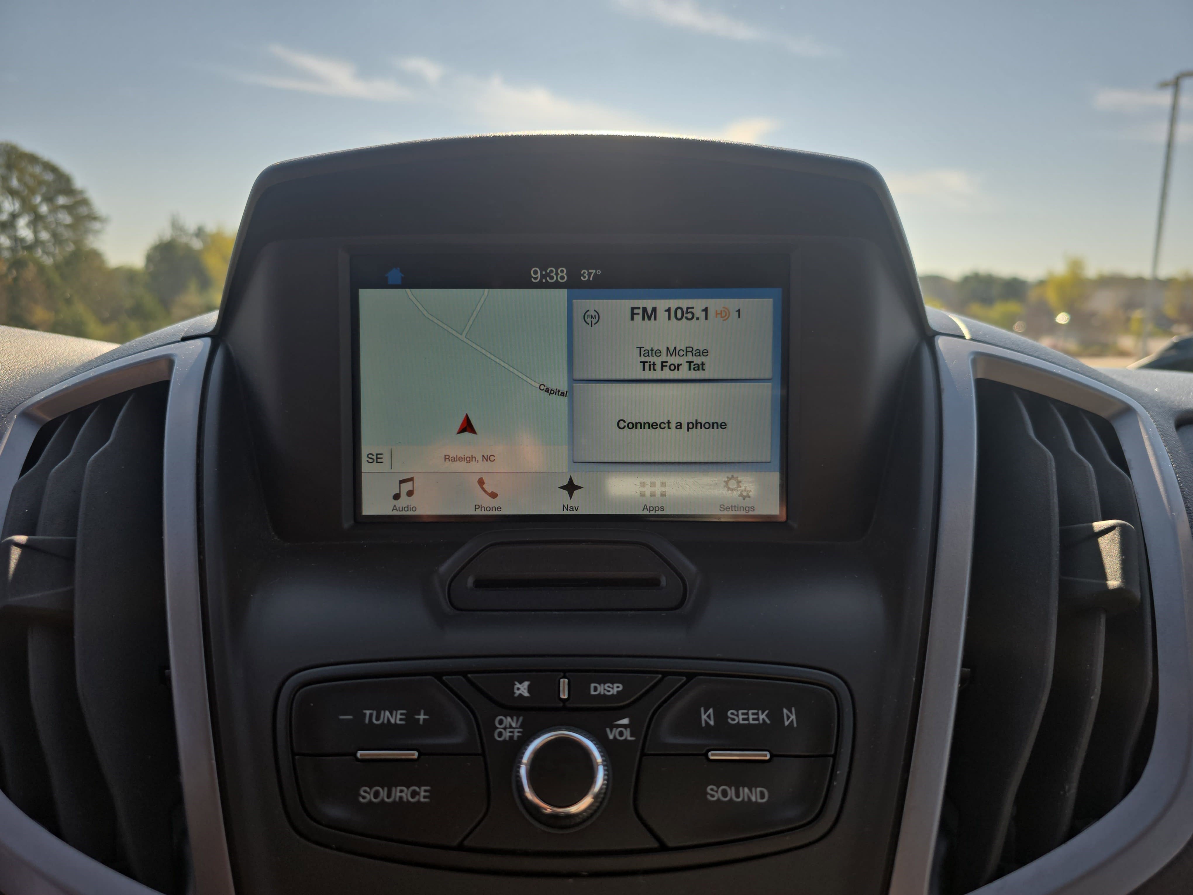 Used 2016 Ford Transit 150 XLT image 23