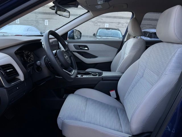 Used 2023 Nissan Rogue SV image 15