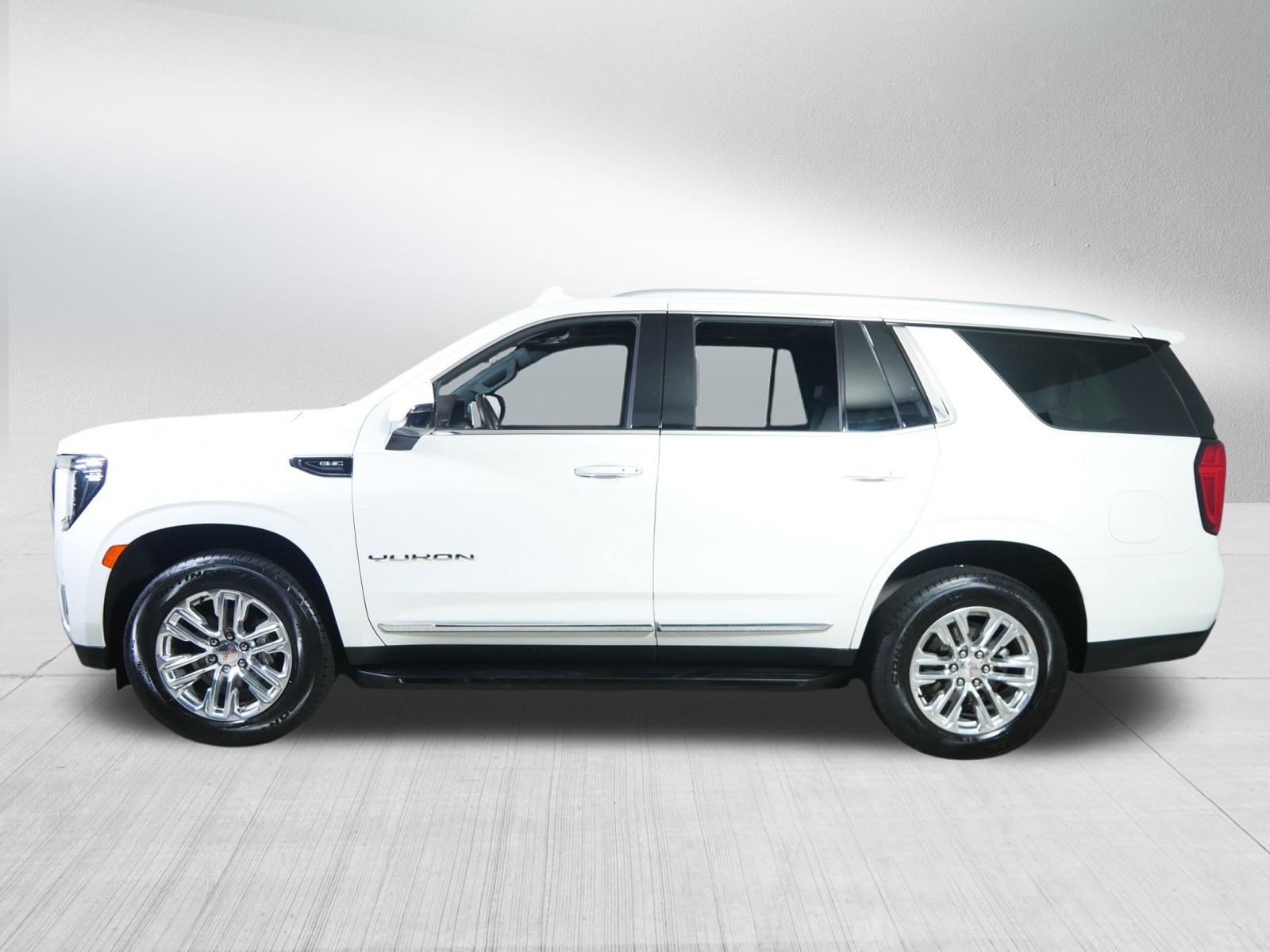 Used 2023 GMC Yukon SLT w/ SLT Premium Package AWD/4WD image 4