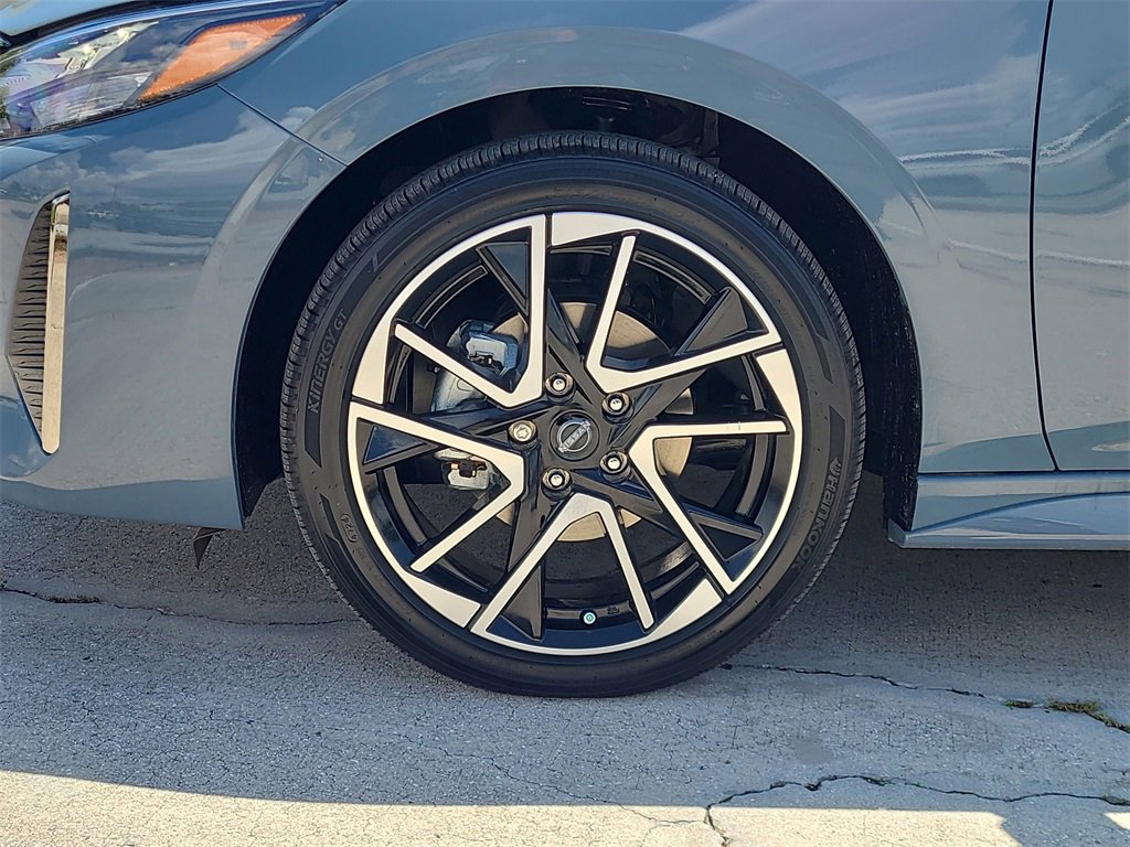 New 2025 Nissan Sentra SR w/ SR Premium Package image 3