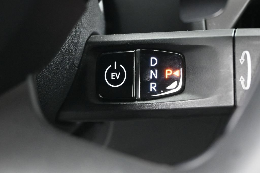 Used 2024 Kia EV9 Light Long Range RWD image 14