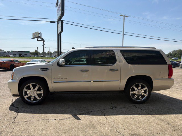 Used 2013 Cadillac Escalade ESV Luxury RWD image 7