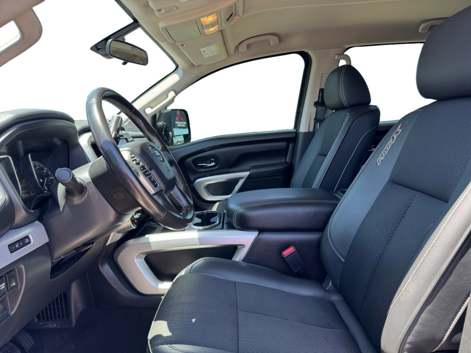 Used 2018 Nissan Titan PRO-4X AWD/4WD image 10
