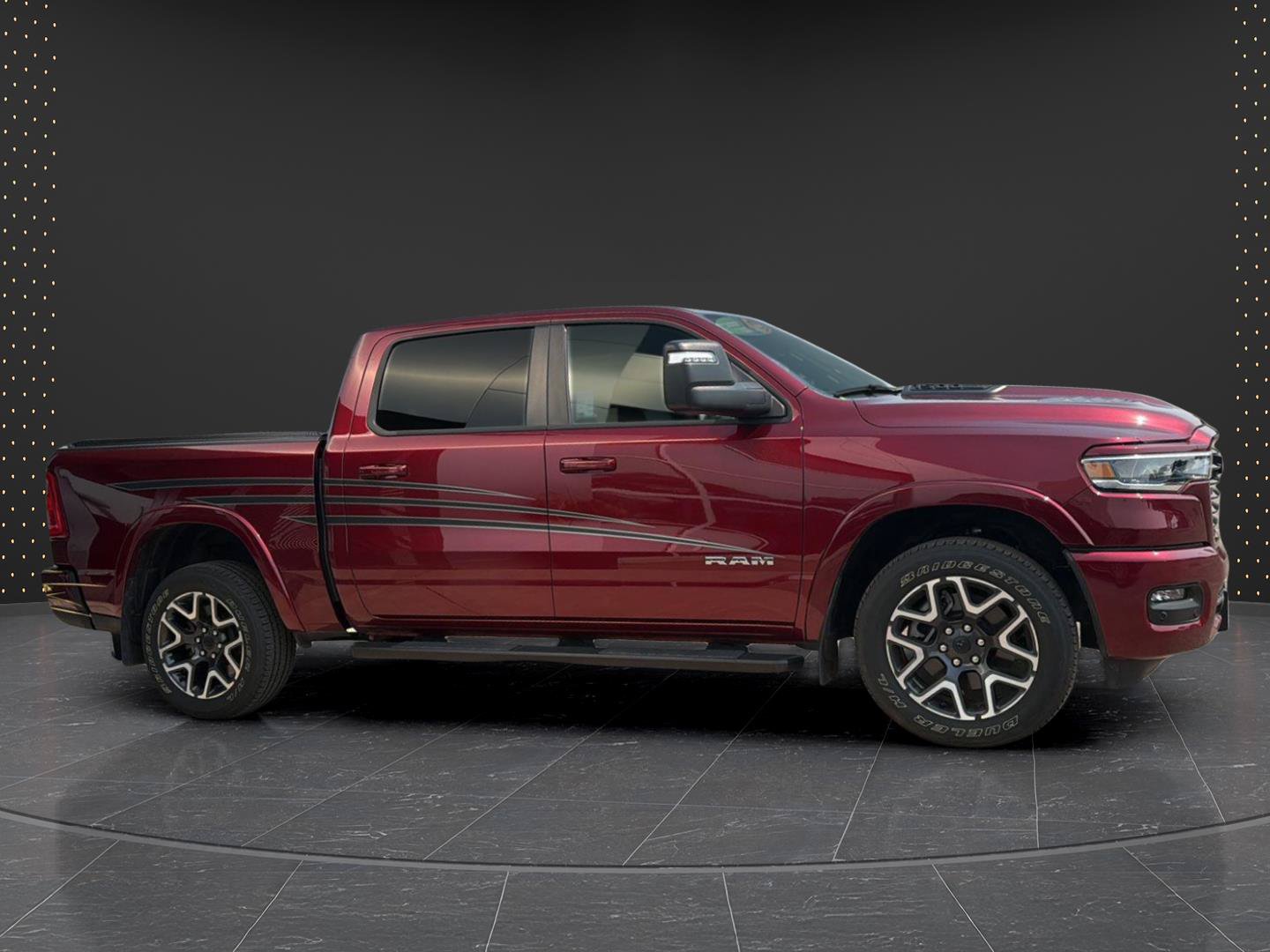 Used 2025 RAM 1500 Laramie AWD/4WD image 4