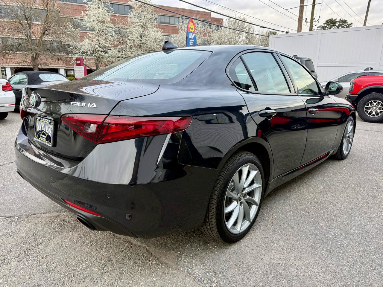 Used 2022 Alfa Romeo Giulia Ti AWD/4WD image 6