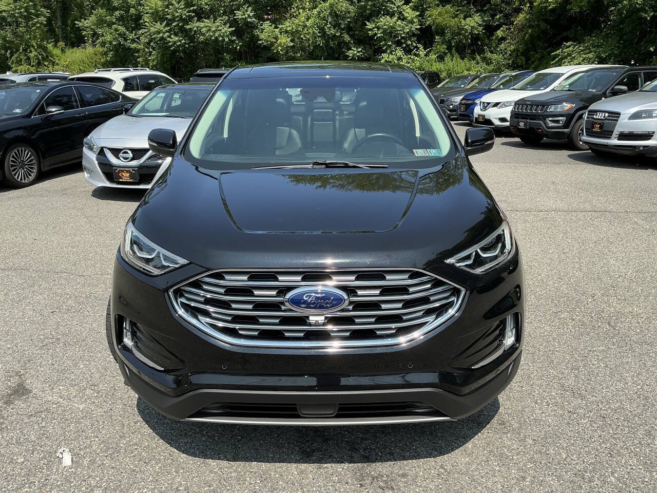 Used 2019 Ford Edge Titanium w/ Equipment Group 301A AWD/4WD image 2