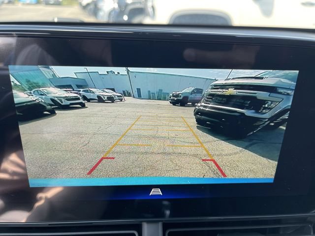 New 2026 Chevrolet Trax RS w/ Sunroof Package FWD image 17