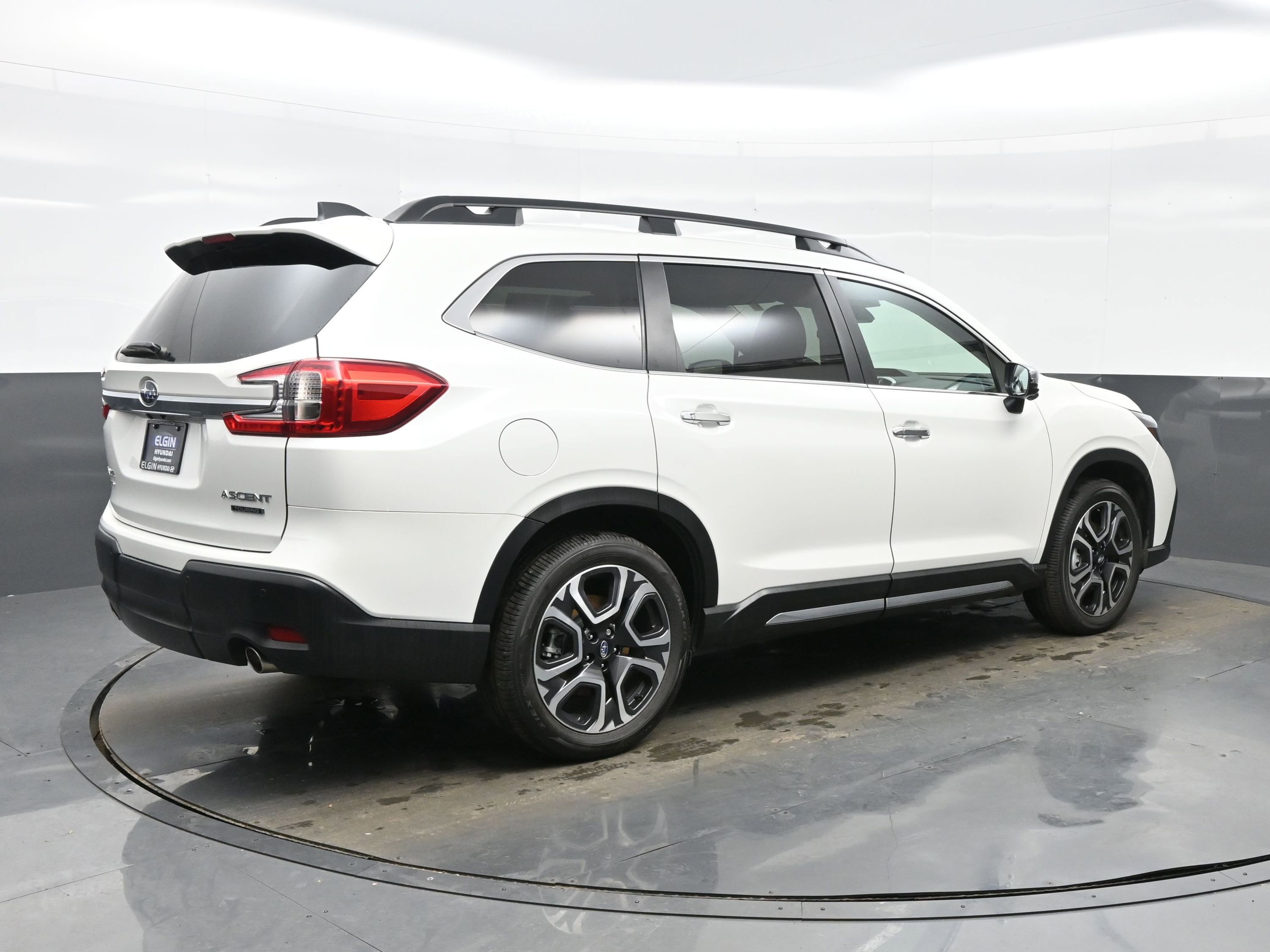 Used 2023 Subaru Ascent Touring image 6