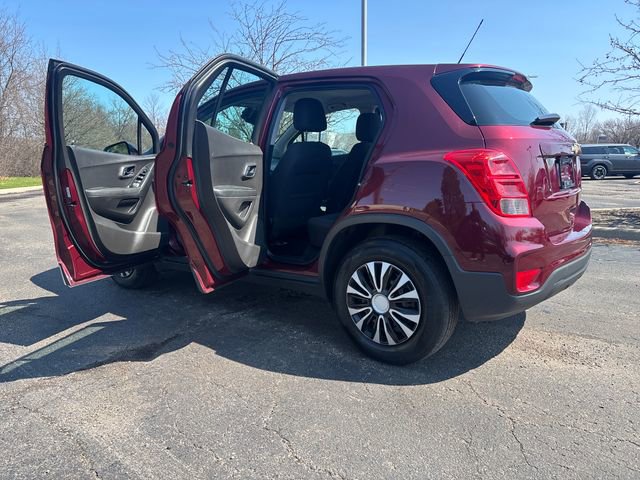 Used 2017 Chevrolet Trax LS image 29