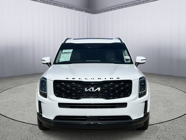 Used 2022 Kia Telluride EX w/ EX Premium Package AWD/4WD image 4