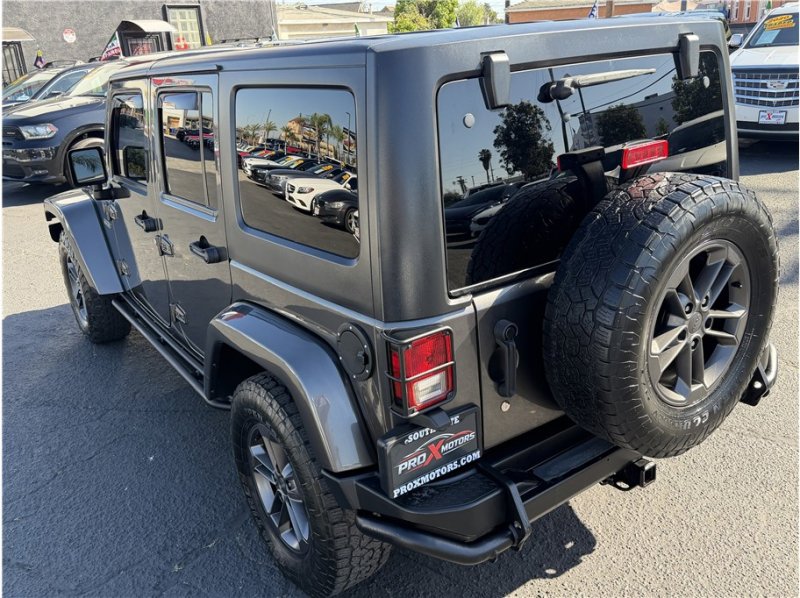 Used 2018 Jeep Wrangler Unlimited Sport image 12